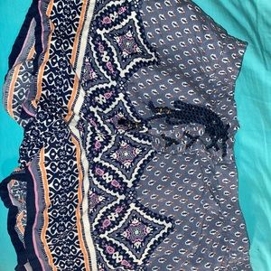 Patterned flowy shorts